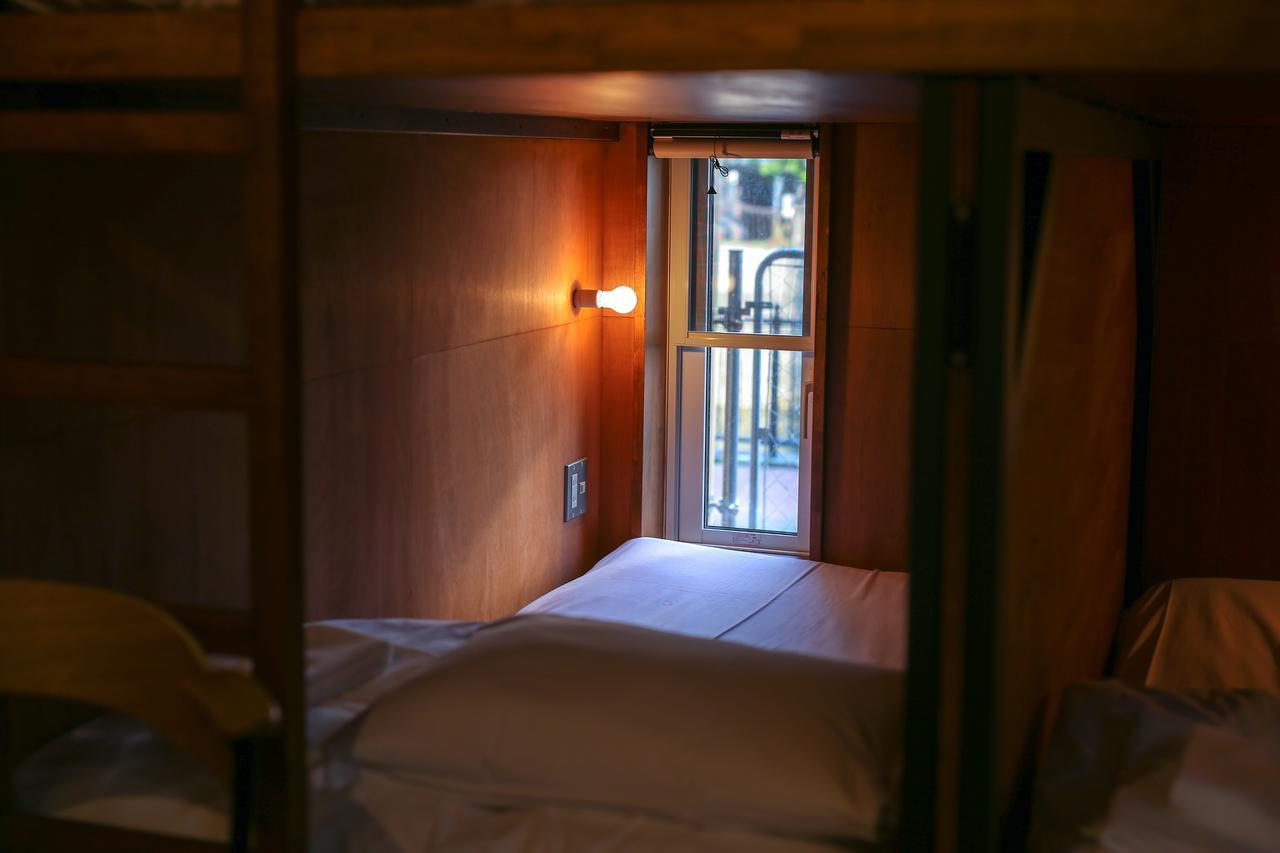 Tinys Yokohama Hinodecho Hostel Exterior photo